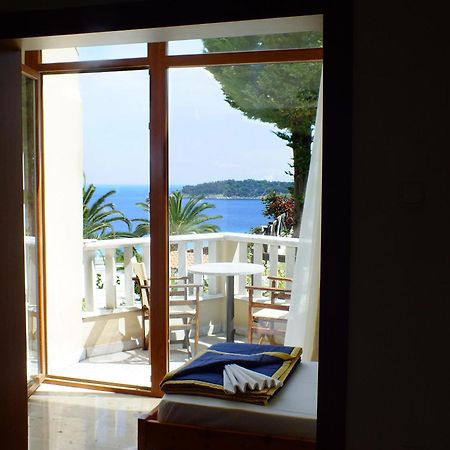 Kinira Beach Hotel Quarto foto