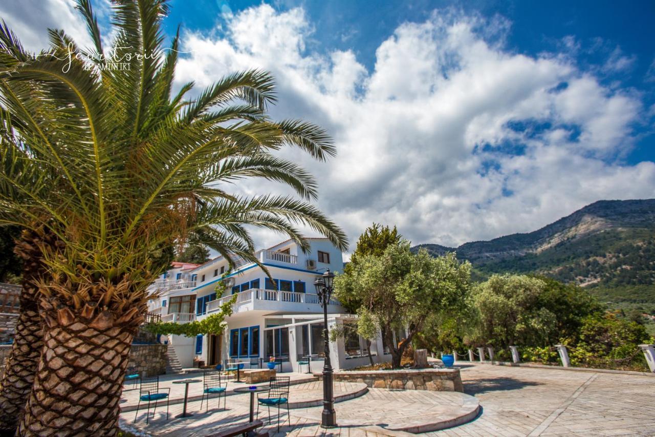 Kinira Beach Hotel Exterior foto