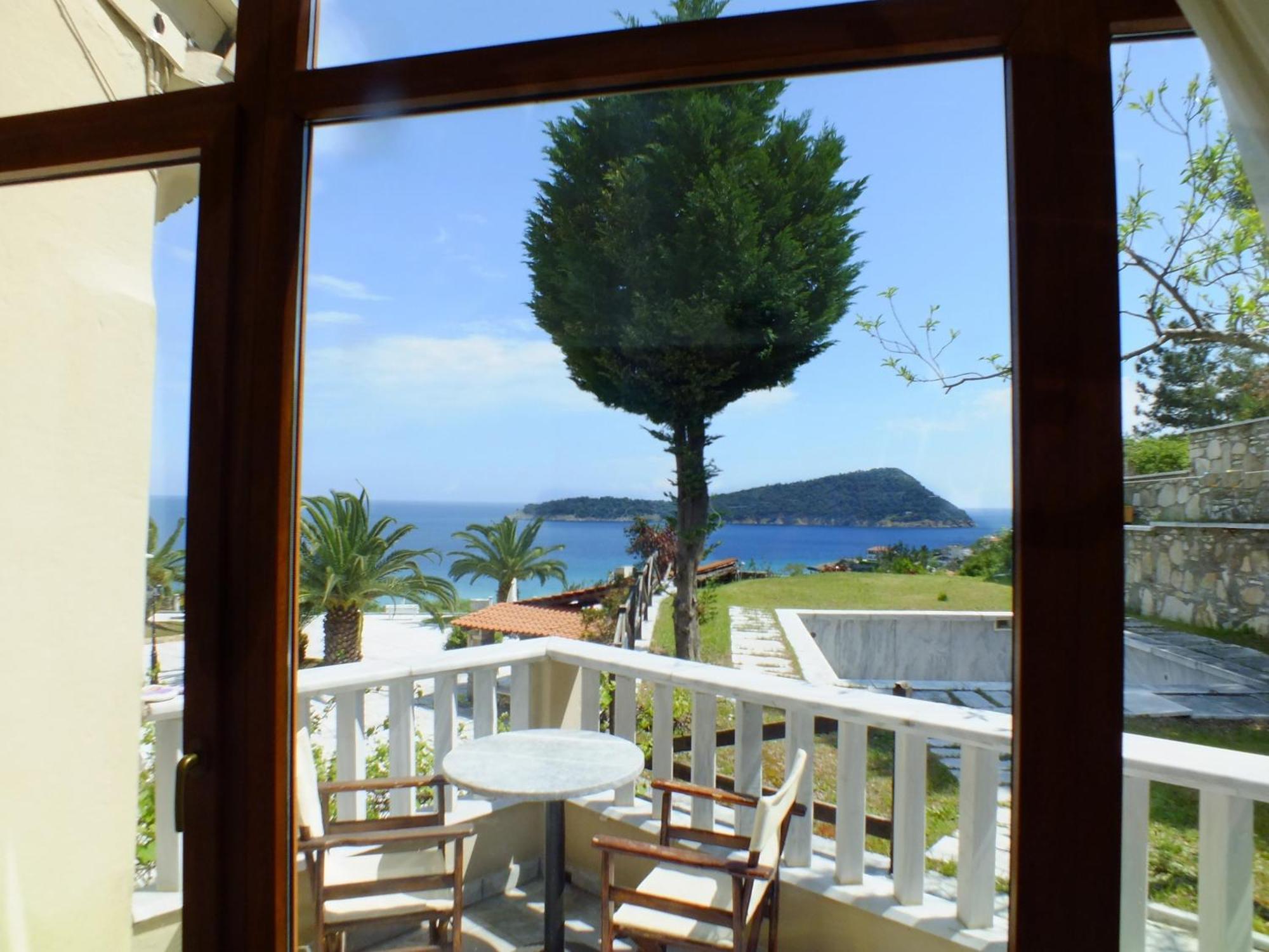 Kinira Beach Hotel Quarto foto