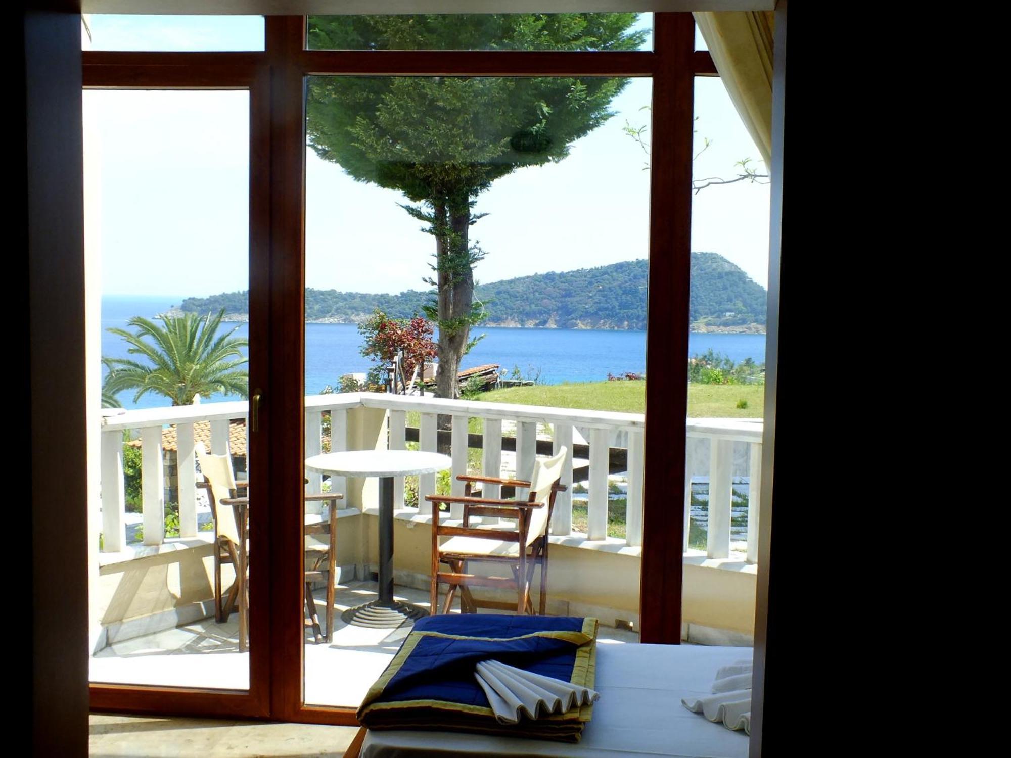 Kinira Beach Hotel Quarto foto