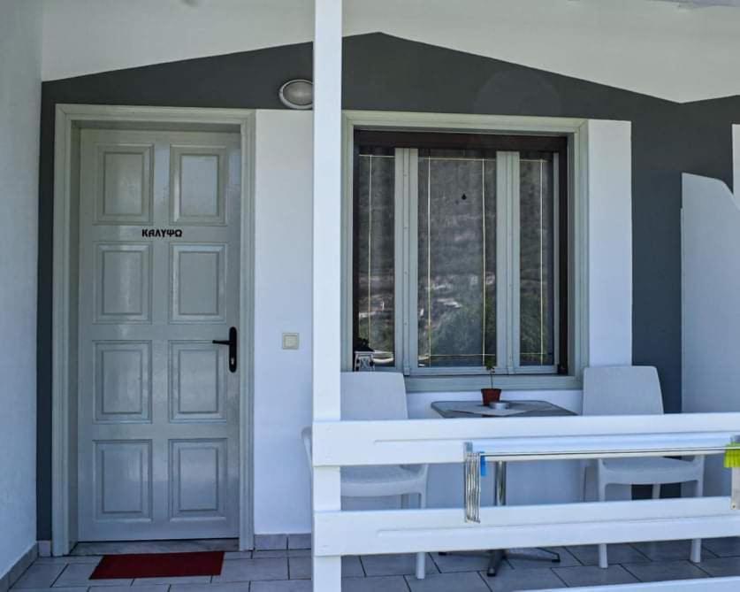 Kinira Beach Hotel Exterior foto