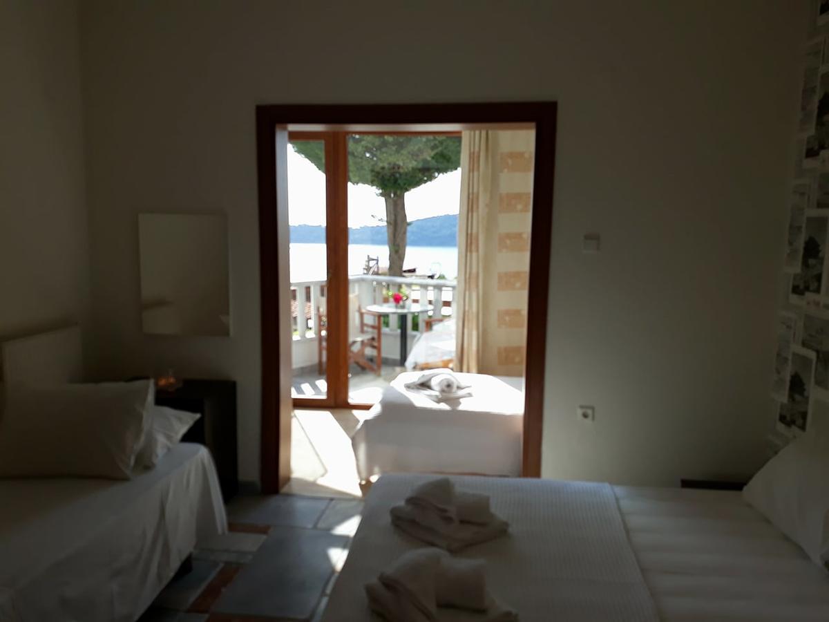 Kinira Beach Hotel Exterior foto